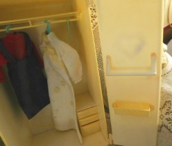sindy wardrobe b